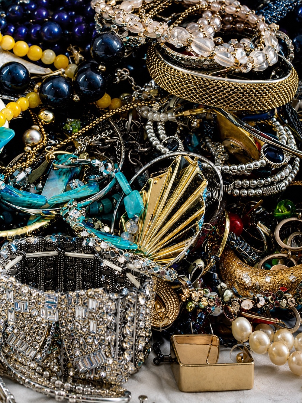 3 LB 3-Way Jewelry Treasure Mix | Organic Pull + Curated + Sight-Unseen Tangled View 2